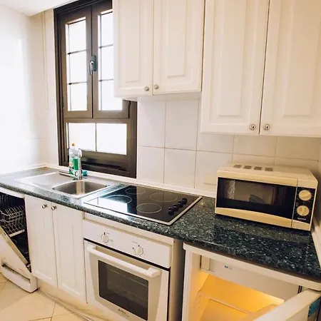 2 Bedrooms In Parque Santiago Arona (Tenerife)