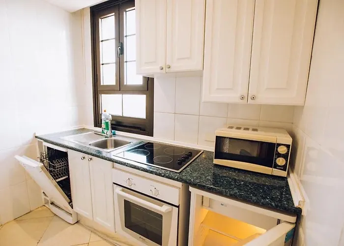 2 Bedrooms In Parque Santiago Arona (Tenerife)